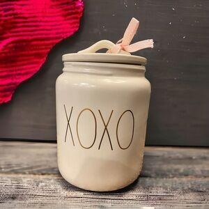 Rae Dunn XOXO Canister